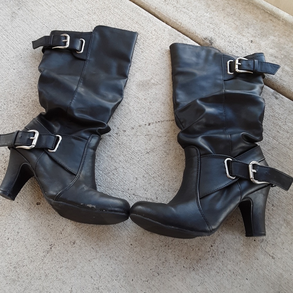 Black Boots With Buckles